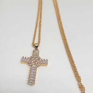CRUCIFIX pendant Necklace